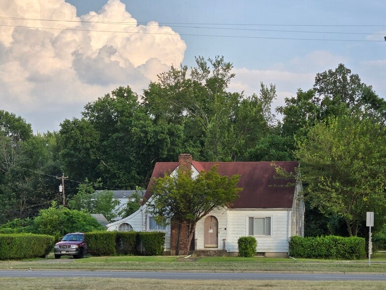 More Photos Of 584-588 Us Highway 46 East, Fairfield Freestanding For Sale