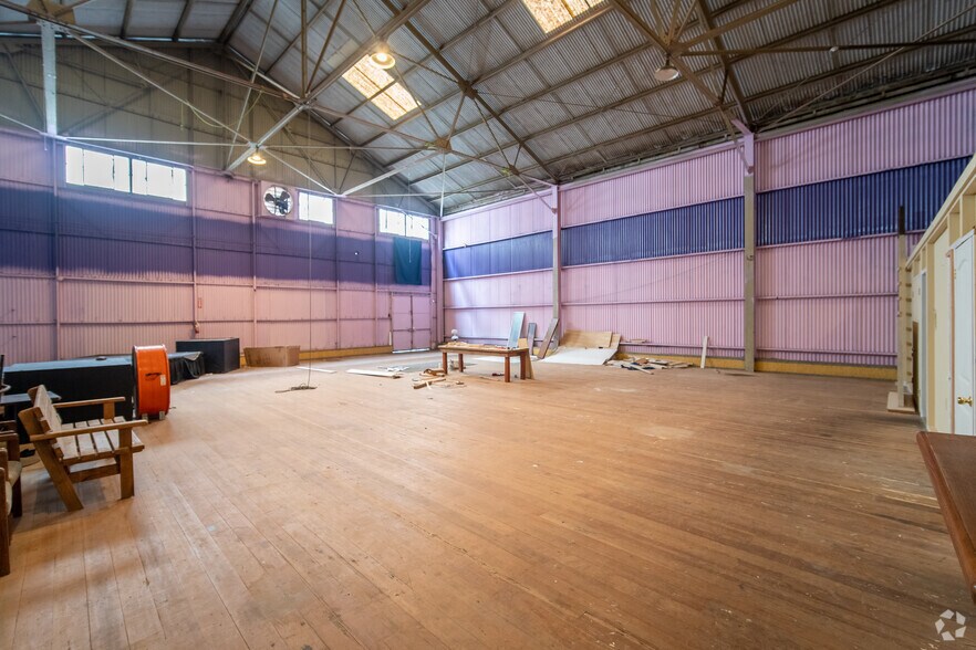 More Photos Of 138 Kamehameha Ave, Hilo Storefront For Sale