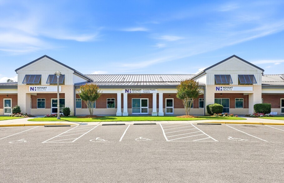 More Photos Of 584 Hospital Dr NE, Bolivia Medical For Lease