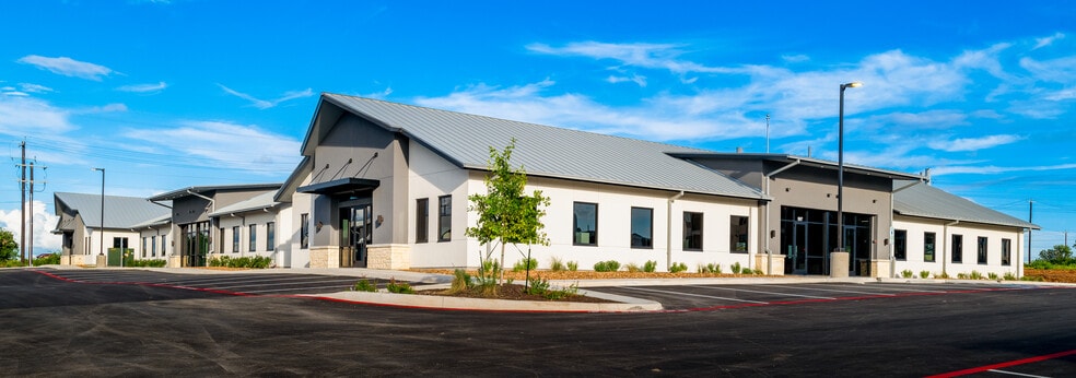 More Photos Of 211 Crossing Ave, San Antonio Unknown For Lease