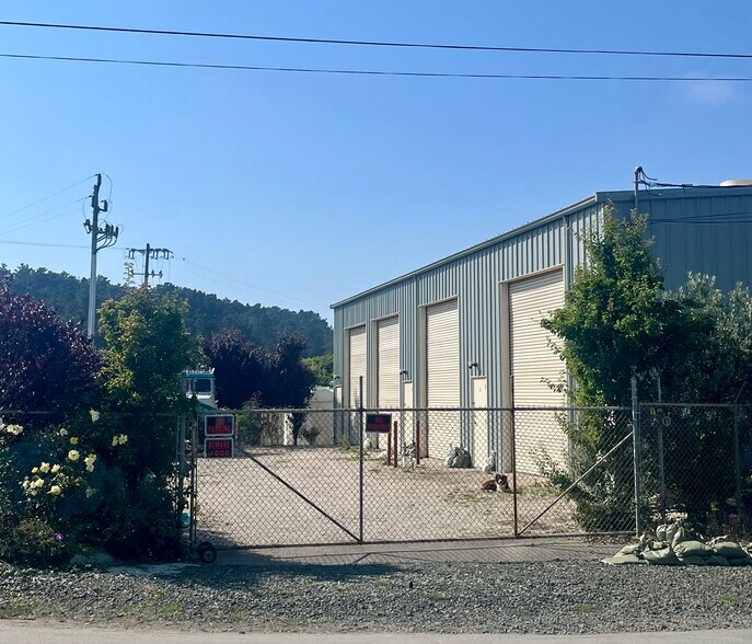 More Photos Of 111 Stanford Ave, Half Moon Bay Warehouse For Lease