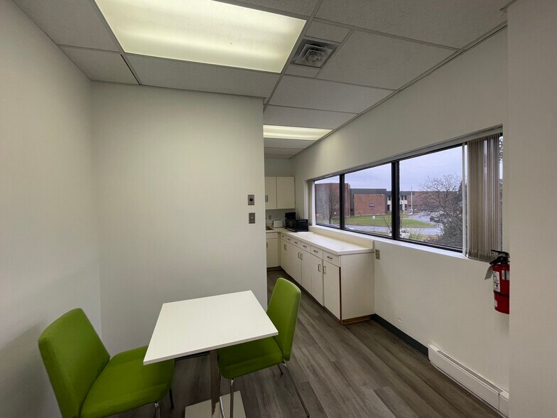 More Photos Of 139 Greenbank Rd, Ottawa Medical For Lease