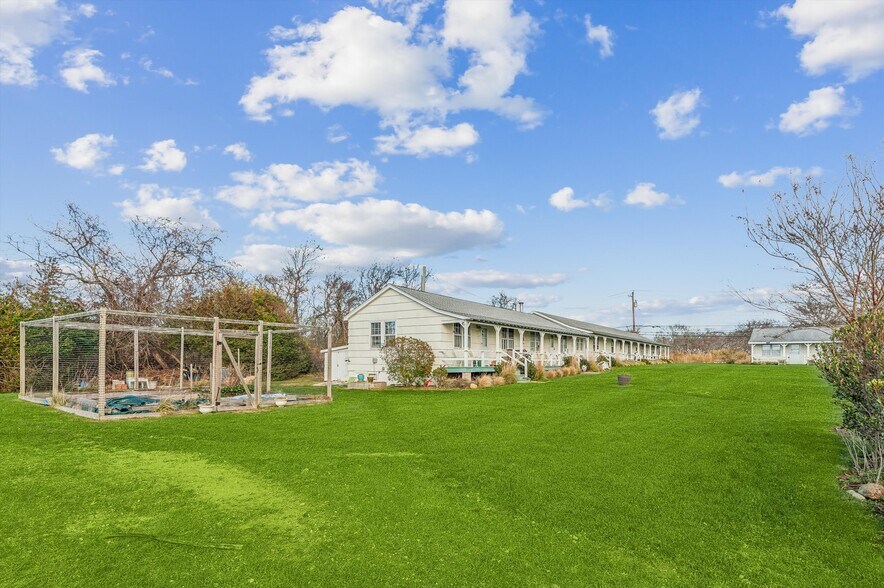 More Photos Of 131 E Lake Dr, Montauk Apartments For Sale