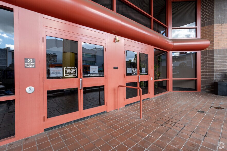 More Photos Of 4221 Wilshire Blvd, Los Angeles Office For Lease