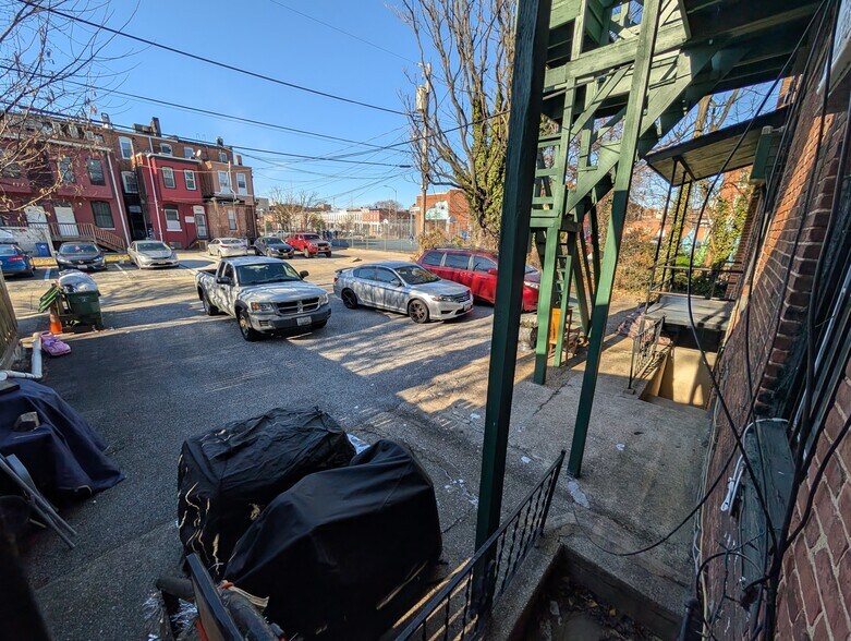 More Photos Of 2530 N Calvert St, Baltimore Office Residential For Sale