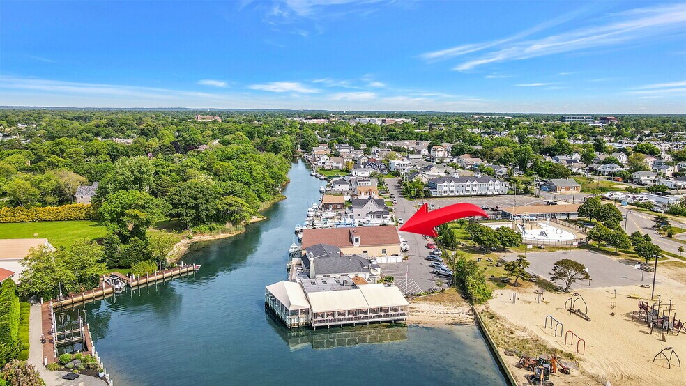 More Photos Of Suffolk County, Bay Shore Marina For Sale