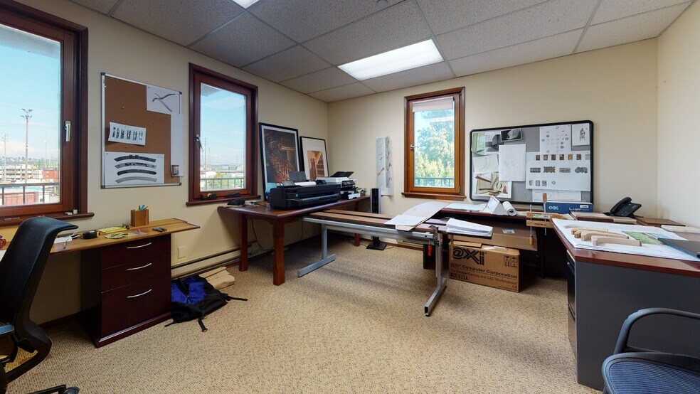 More Photos Of 6327 W Marginal Way SW, Seattle Warehouse For Sale