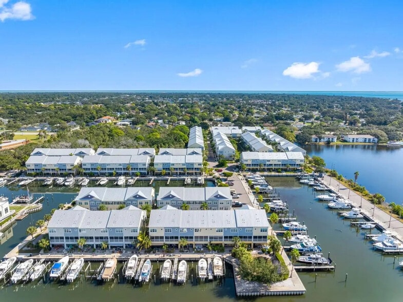 More Photos Of 3157 Nautical Pl S, Saint Petersburg Multifamily For Sale