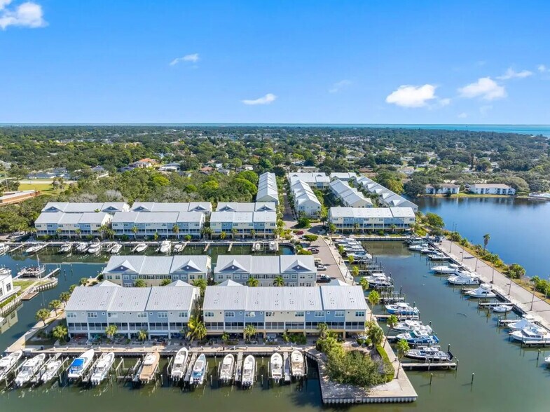 More Photos Of 3157 Nautical Pl S, St Petersburg Multifamily For Sale