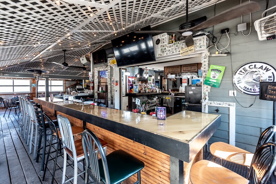 More Photos Of 5527 Oregonia Rd, Oregonia Restaurant For Sale