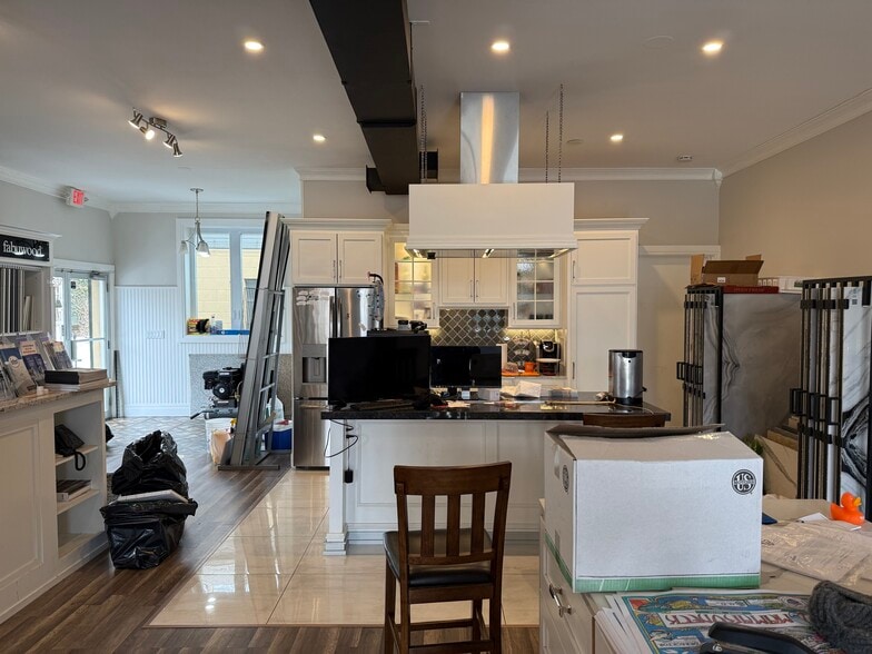 More Photos Of 525 N Barry Ave, Mamaroneck Storefront For Lease