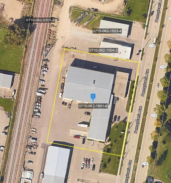 More Photos Of 2180 Pennsylvania Ave, Madison Showroom For Sale