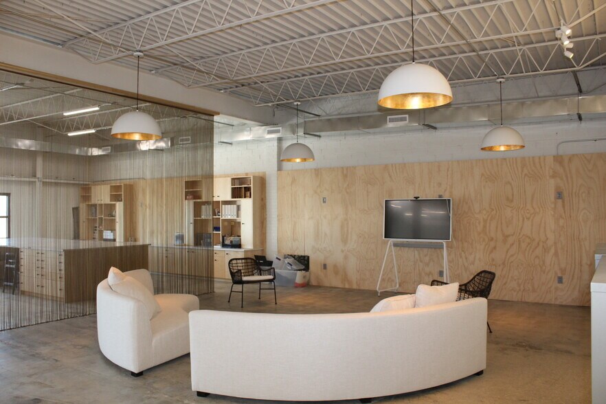 More Photos Of 117 W Main St, Coldwater Office For Lease