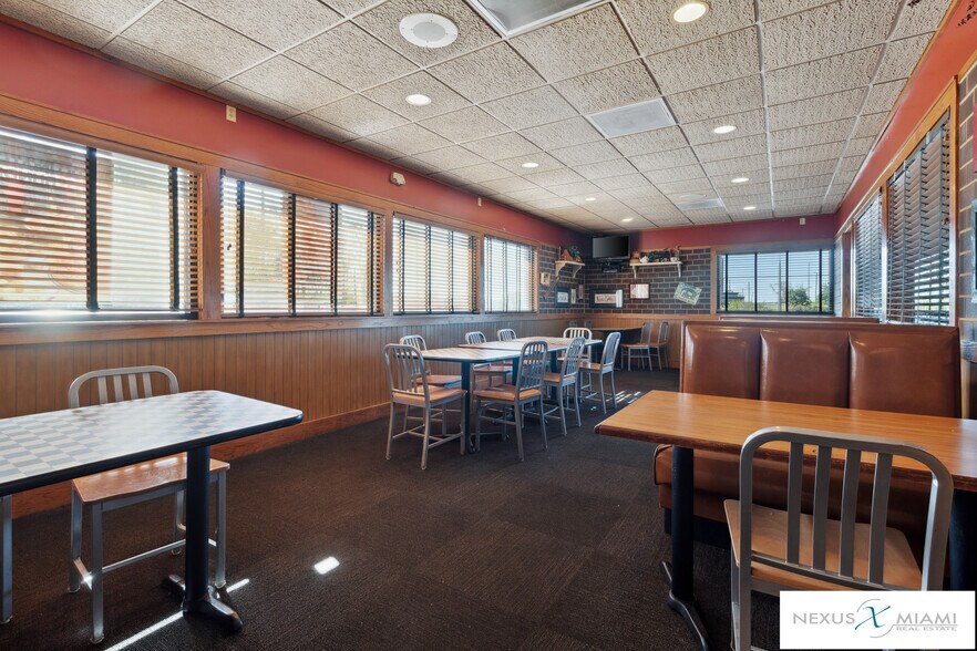 More Photos Of 2185 Post Oak, Marianna Fast Food For Sale
