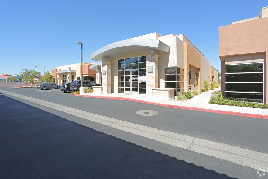 More Photos Of 5125 S Durango Dr, Las Vegas Office For Sale