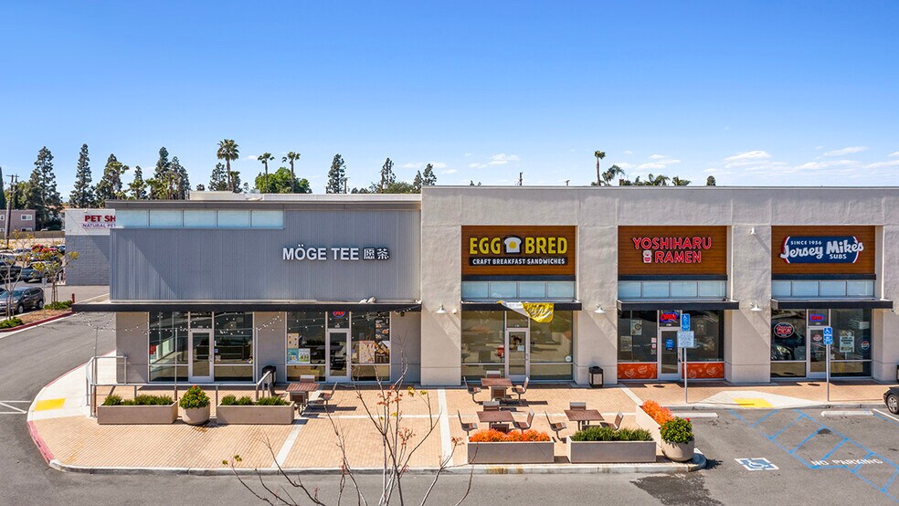 More Photos Of 9852 Chapman Ave, Garden Grove Unknown For Lease