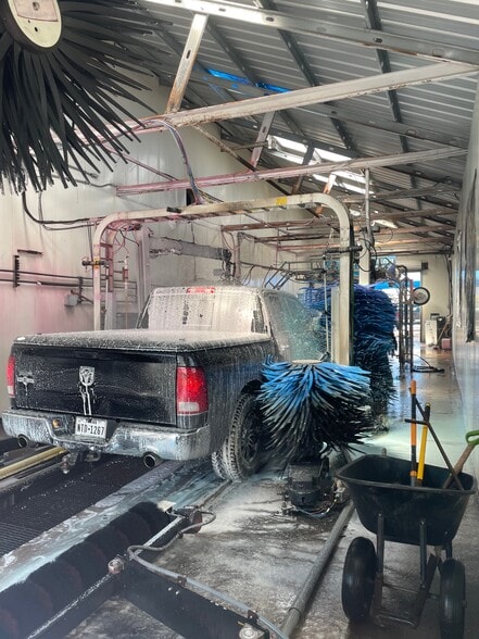 More Photos Of 2605 281, Marble Falls Carwash For Sale