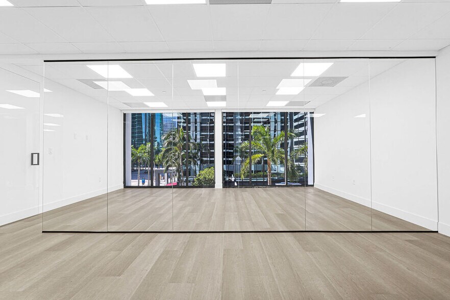 More Photos Of 1110 Brickell Ave, Miami Office For Sale