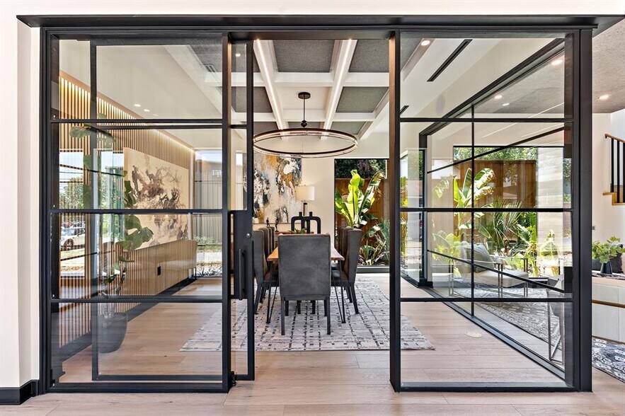 More Photos Of 2318 Morelos, Austin Office For Sale