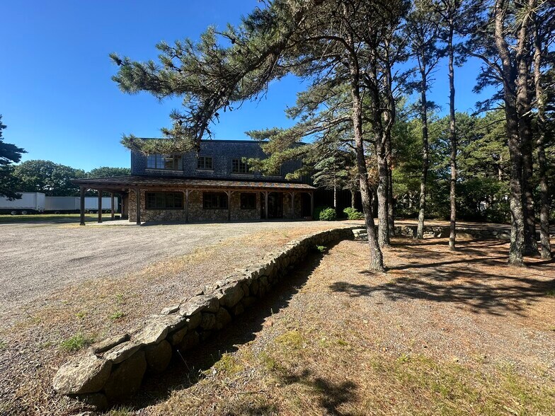 More Photos Of 22 A St, Edgartown Warehouse For Sale