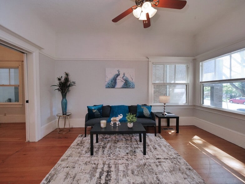 More Photos Of 1901-1903 H St, Sacramento Apartments For Sale