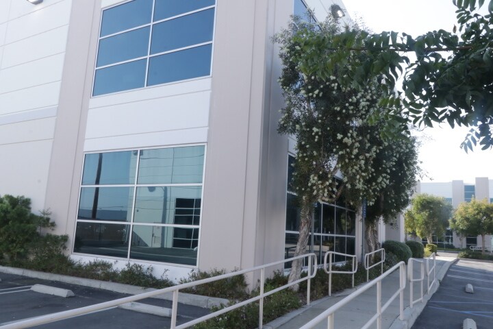 More Photos Of 2816 Columbia St, Torrance Light Distribution For Lease