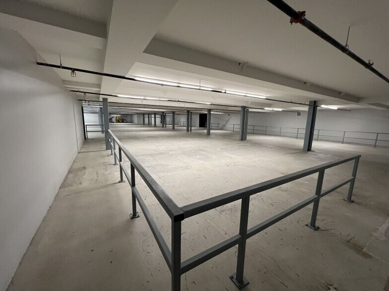 More Photos Of 4906 Alcoa Ave, Vernon Warehouse For Sale