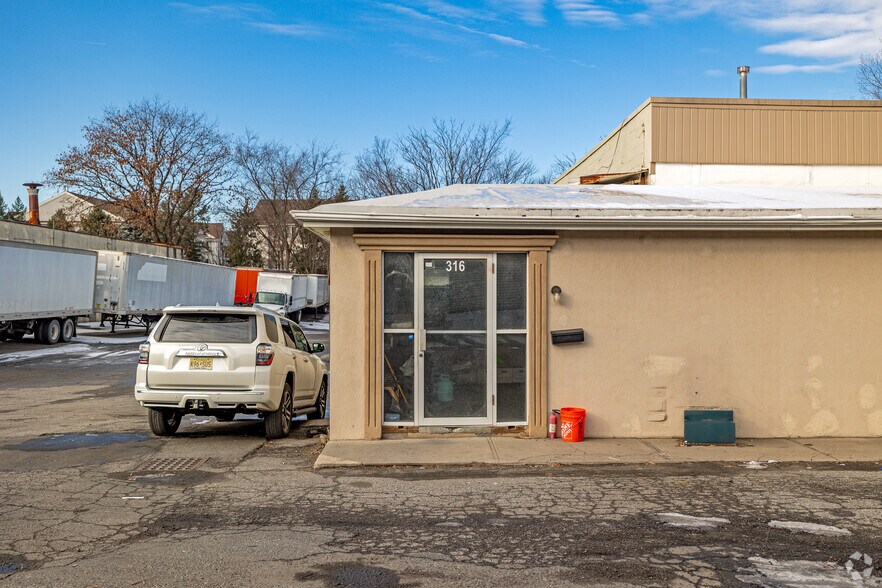 More Photos Of 310-316 Colfax Ave, Clifton Warehouse For Sale