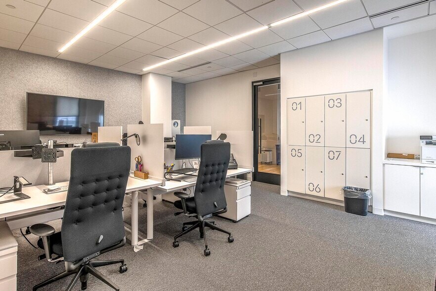 More Photos Of 510-514 S Broadway, Los Angeles Office For Lease