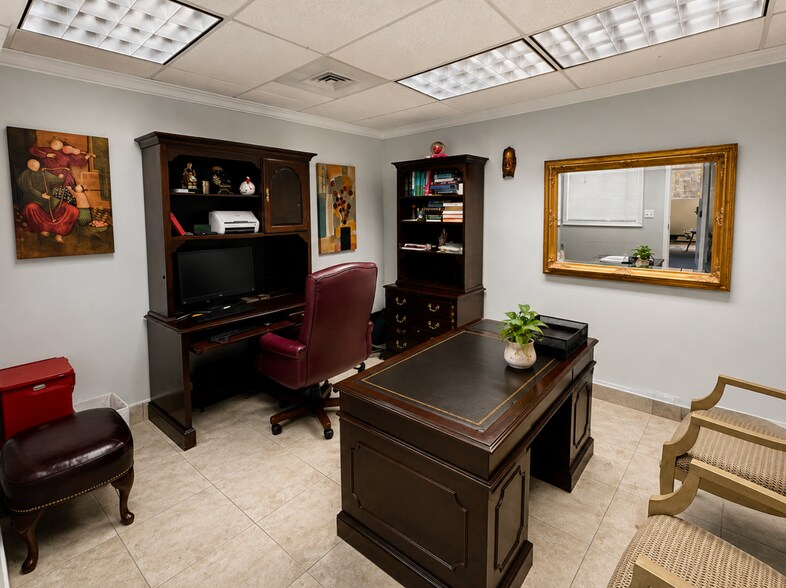 More Photos Of 171 Elden St, Herndon Medical For Sale