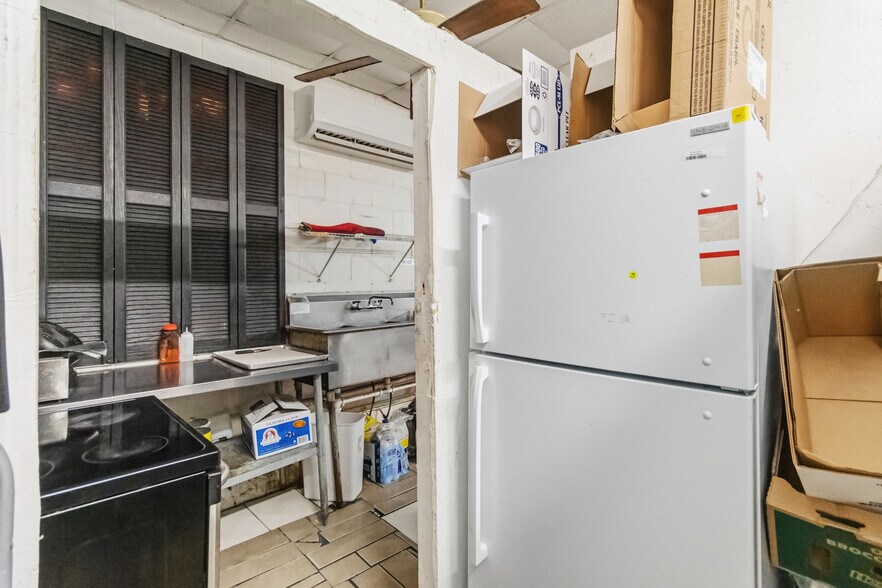More Photos Of 17436 7th St, Montverde General Retail For Sale