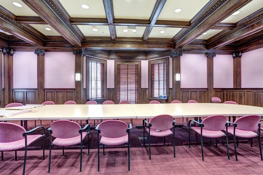 More Photos Of 2040 S St NW, Washington Office For Sale