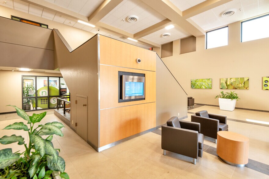More Photos Of 10250 N 92nd St, Scottsdale Medical For Lease