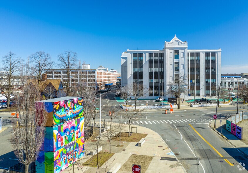 More Photos Of 35 Congress St, Salem Light Distribution For Lease