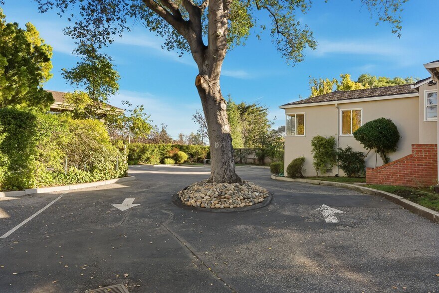 More Photos Of 29 Hawthorne Ave, Los Altos Office For Lease