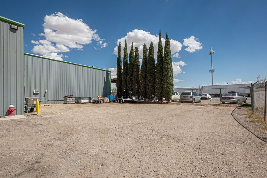 More Photos Of 3500 Confederate Rd, El Paso Warehouse For Lease