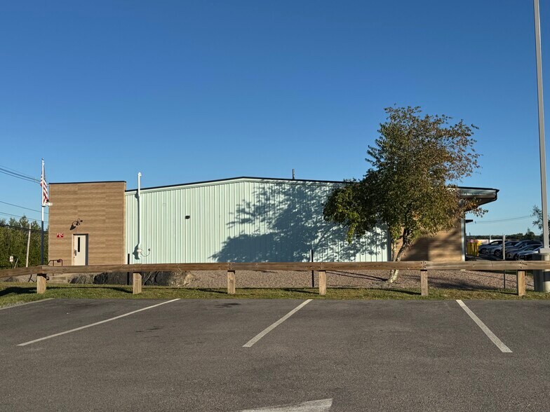 More Photos Of 70 Frank Mossberg Dr, Attleboro Warehouse For Lease
