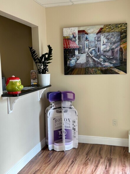 More Photos Of 525 S Hercules Ave, Clearwater Medical For Sale