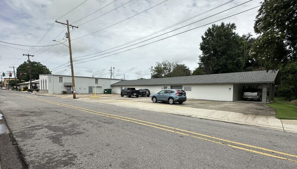More Photos Of 23525 Eden St, Plaquemine General Retail For Sale