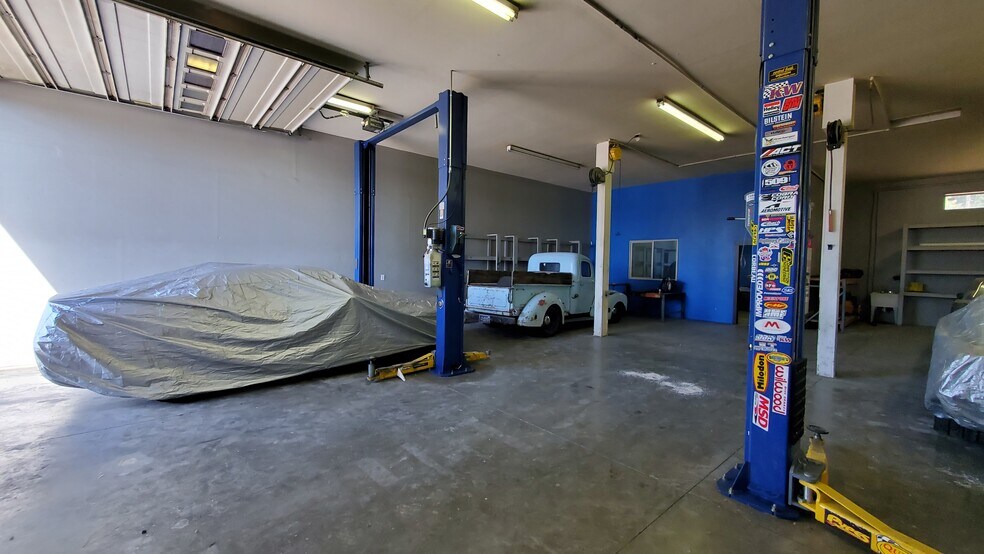 More Photos Of 4547 W Seltice Way, Coeur d'Alene Light Manufacturing For Lease