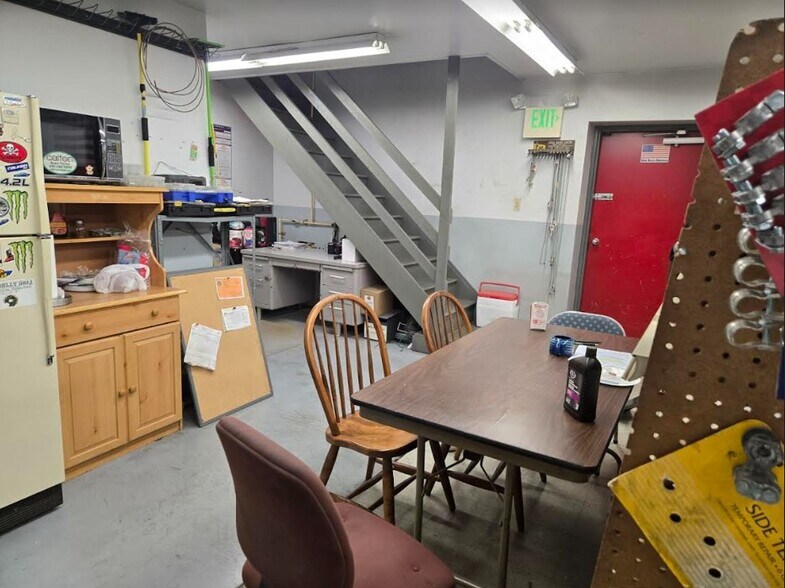 More Photos Of 881 Sandosky Rd, Sykesville Auto Repair For Sale