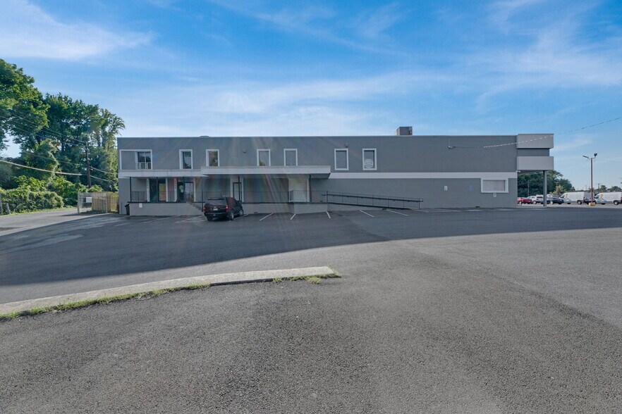 More Photos Of 3100 Branch Ave, Temple Hills General Retail For Lease
