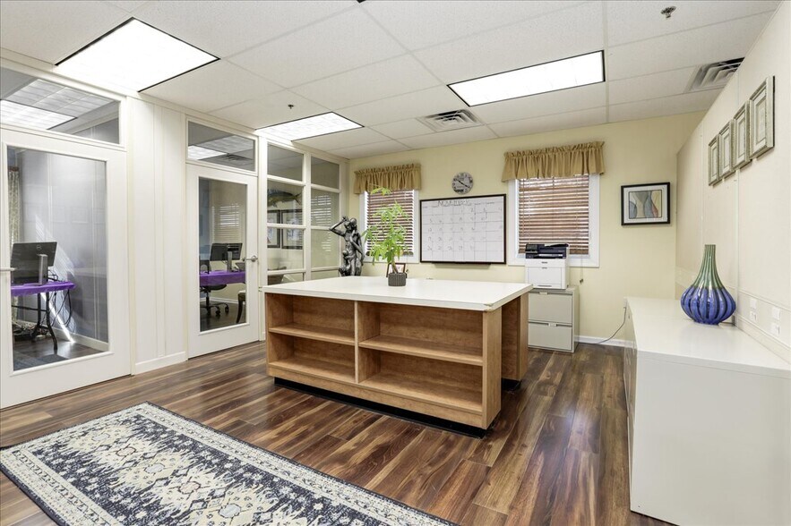 More Photos Of 807 Mantoloking Rd, Brick Office For Sale