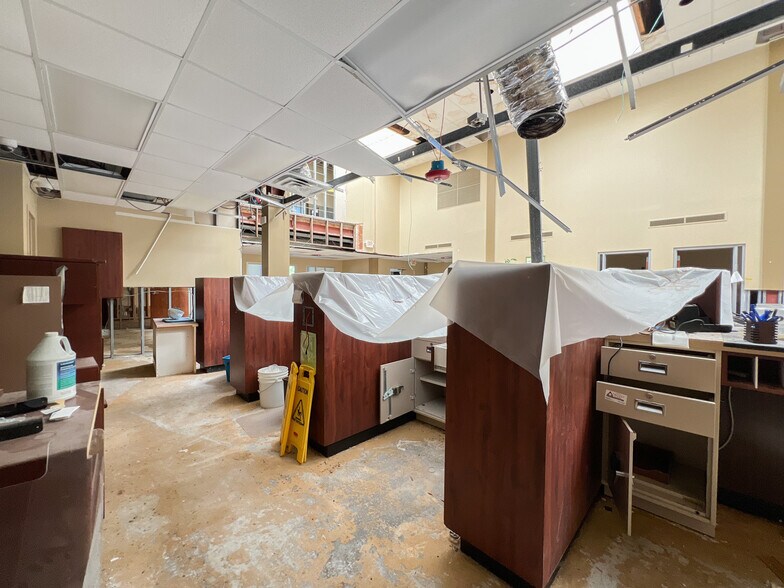 More Photos Of 801 Barrow St, Houma Office For Sale