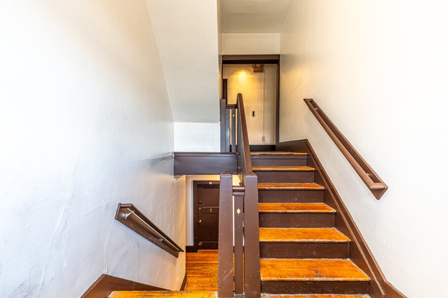 More Photos Of 865 Lake Ave, Rochester Apartments For Sale