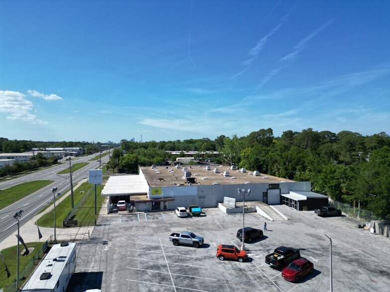 More Photos Of 4827 Philips Hwy, Jacksonville Warehouse For Sale