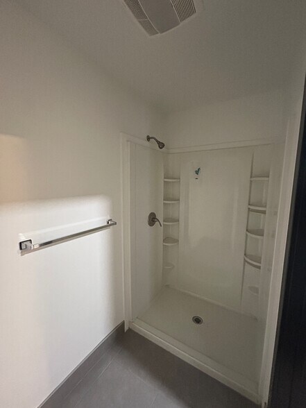 More Photos Of 1496 Harbor Ave, Long Beach Warehouse For Sale