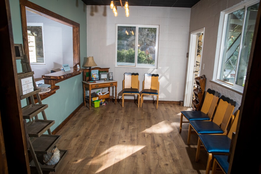 More Photos Of 35572 Highway 41, Coarsegold Office For Sale