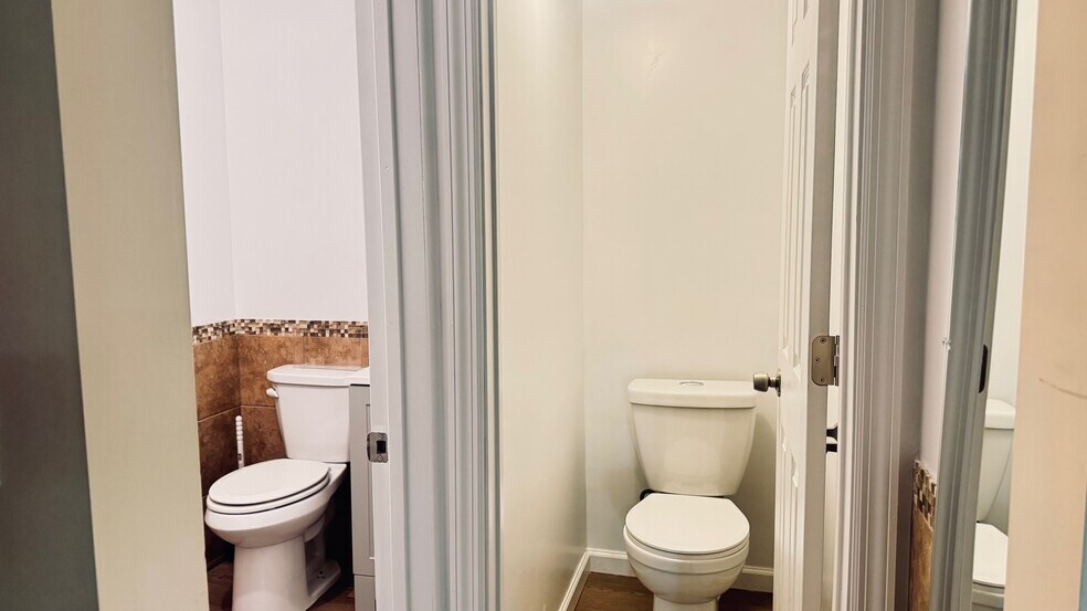 More Photos Of 1460 Route 17M, Chester Medical For Lease