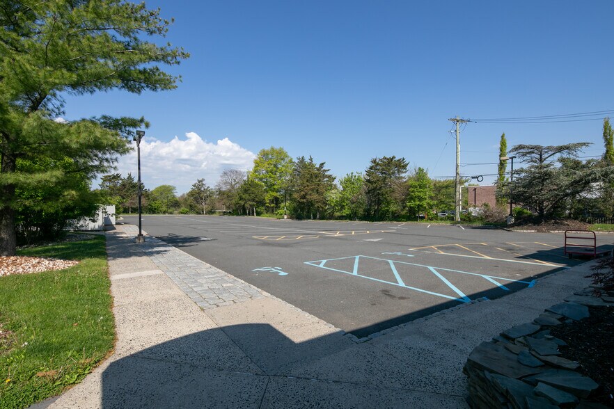 More Photos Of 645 Us Highway 202/206, Bridgewater General Retail For Sale
